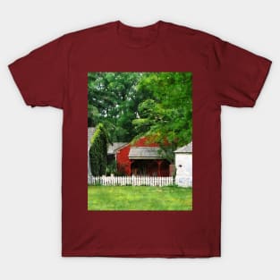 Farms - Red Farm Shed T-Shirt